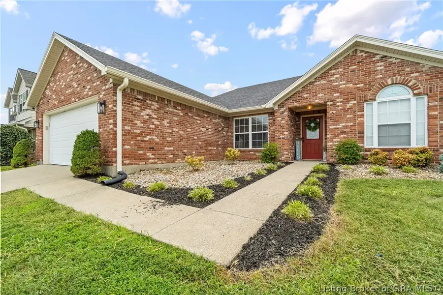 7904 Hollowview Drive, Sellersburg, IN 47172 - #2