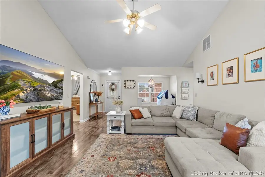 7904 Hollowview Drive, Sellersburg, IN 47172 - #3