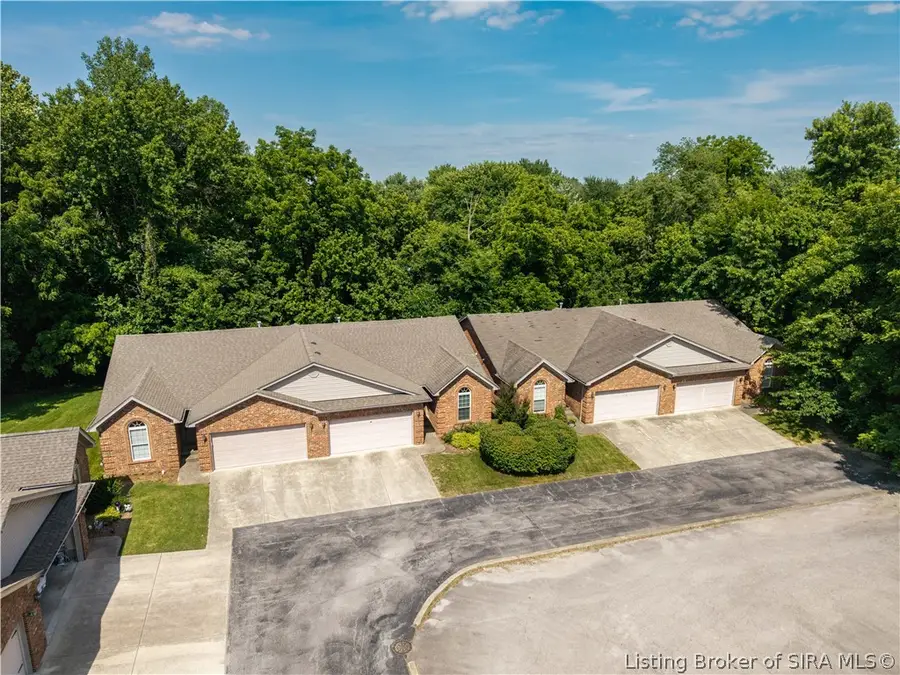 807 S Indiana Avenue #6, Sellersburg, IN 47172 - #3