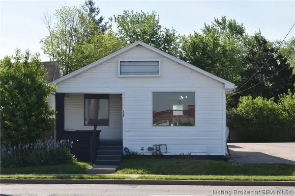 714 E 10th Street, Jeffersonville, IN 47130