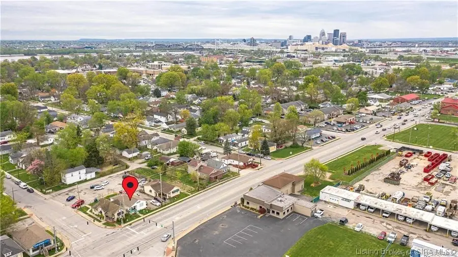 714 E 10th Street, Jeffersonville, IN 47130 - #3
