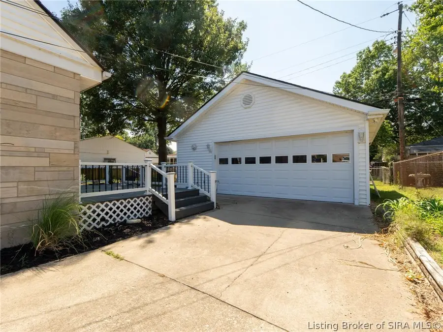 723 Martha Avenue, Jeffersonville, IN 47130 - #3