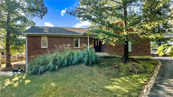 5 Crestway Court, New Albany, IN 47150