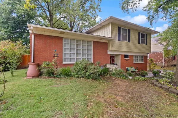 1547 Altawood Drive, Clarksville, IN 47129