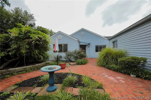 114 The Courtyard, Jeffersonville, IN 47130