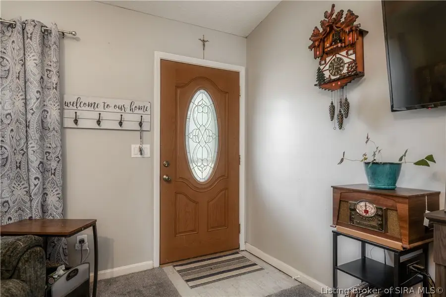 3901 Cobblestone Drive, Jeffersonville, IN 47130 - #2