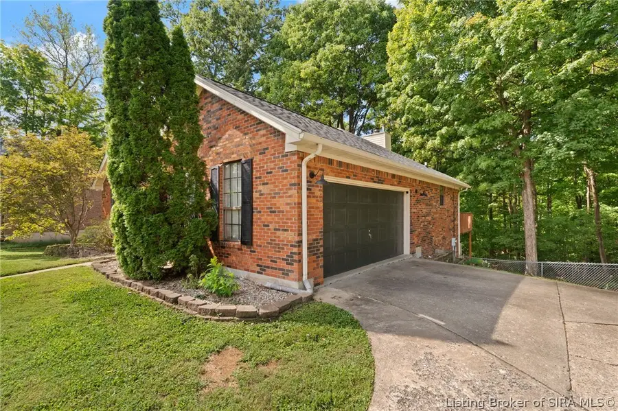 4637 Shady View Drive, Floyds Knobs, IN 47119 - #3