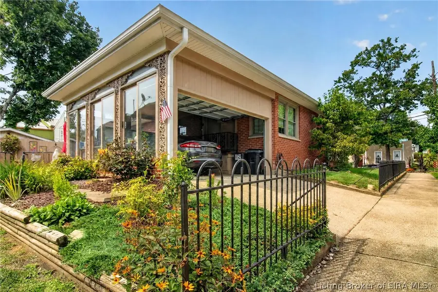 424 E 4th Street, Madison, IN 47250 - #3