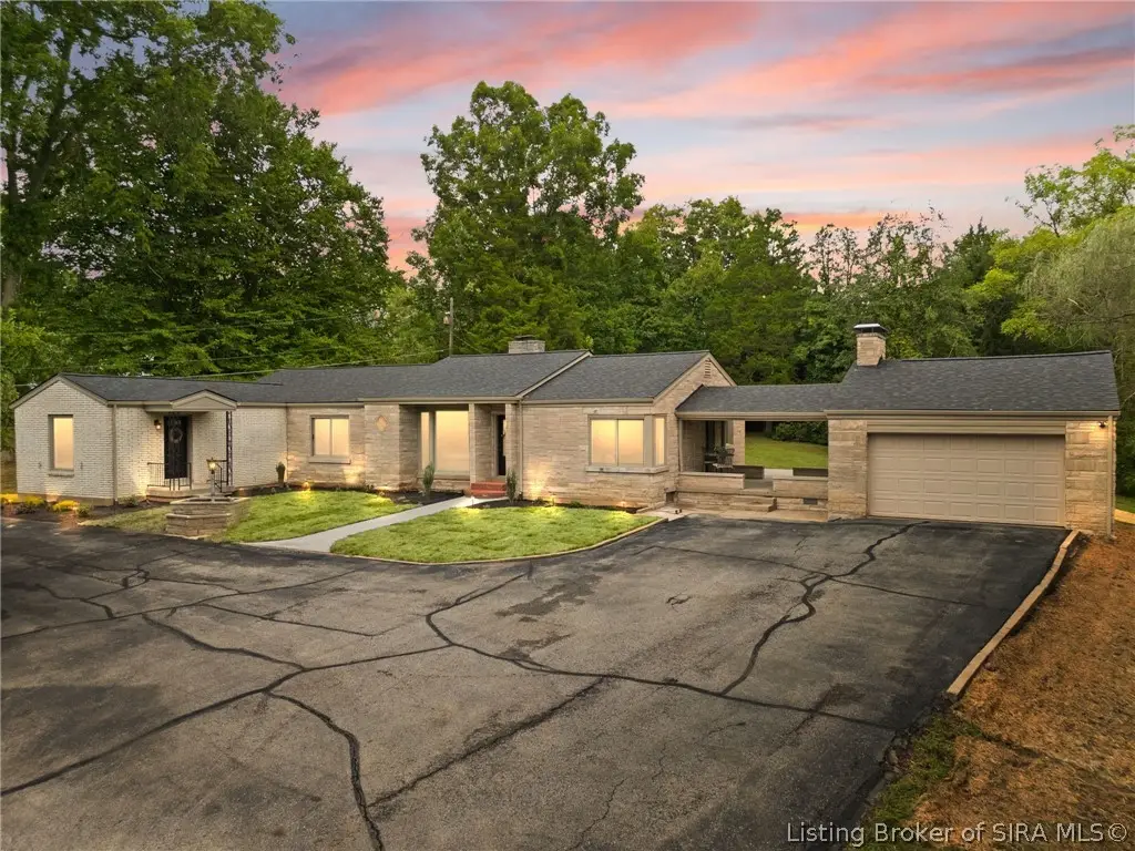 3884 Paoli Pike, Floyds Knobs, IN 47119 - #1