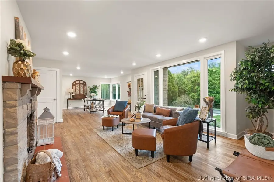 3884 Paoli Pike, Floyds Knobs, IN 47119 - #3