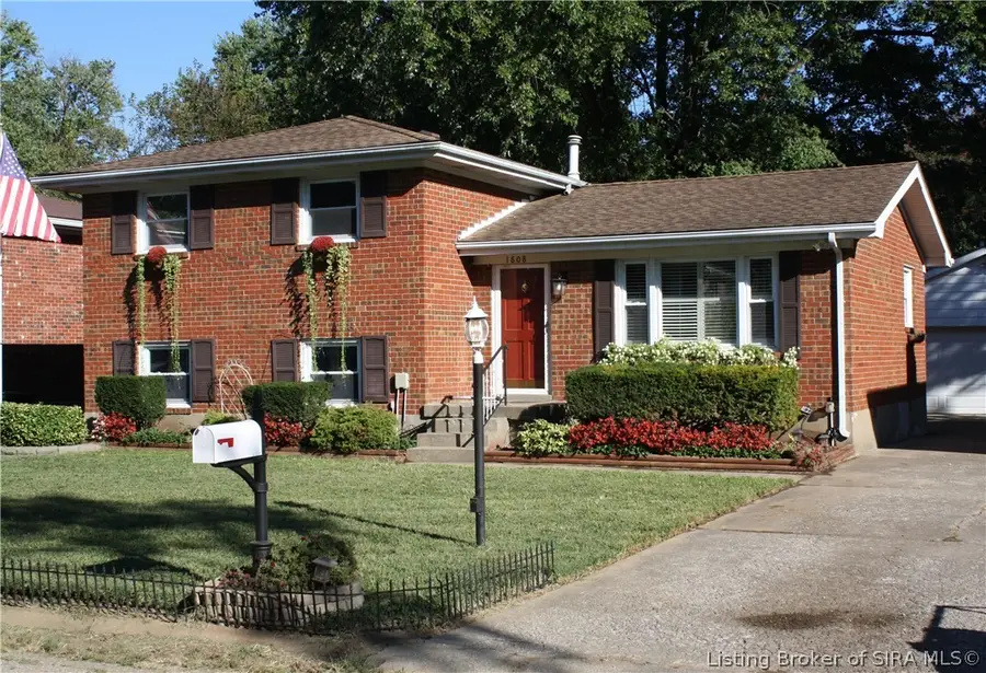 1808 Hunters Trace, Jeffersonville, IN 47130 - #2