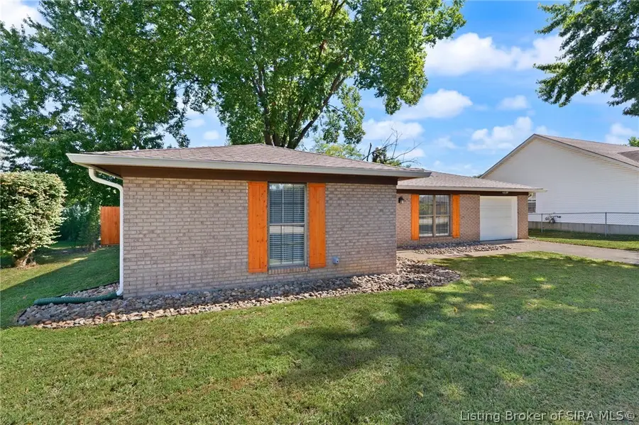 1612 National Avenue, Jeffersonville, IN 47130 - #2