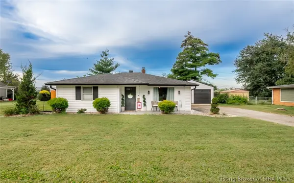 22 Maple Street, Sellersburg, IN 47172