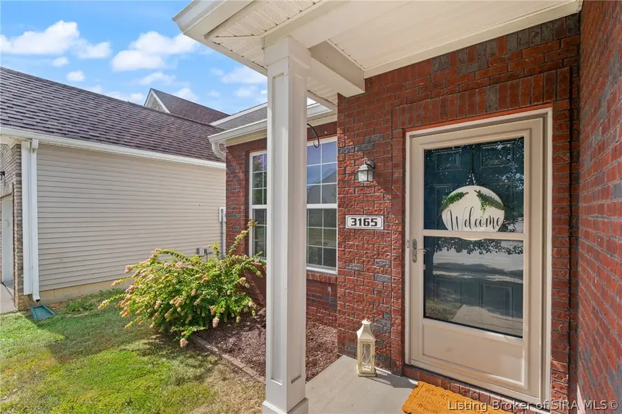 3165 Red Barn Loop, Jeffersonville, IN 47130 - #3