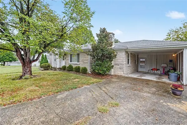 523 Kay Avenue, Sellersburg, IN 47172