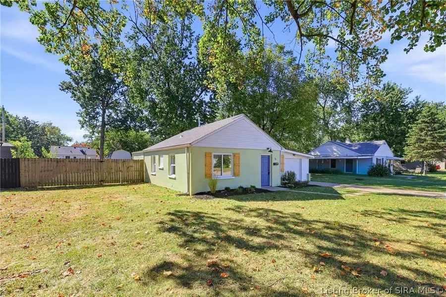 5 Center Street, Jeffersonville, IN 47130 - #2