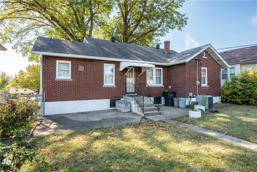 410 Woodrow Avenue, New Albany, IN 47150 - #3
