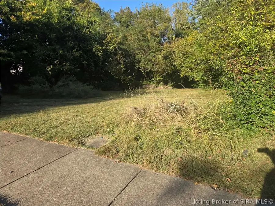 632 W 7th Street, New Albany, IN 47150 - #2