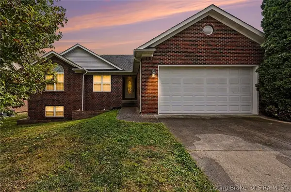7031 Plum Creek Drive, Sellersburg, IN 47172