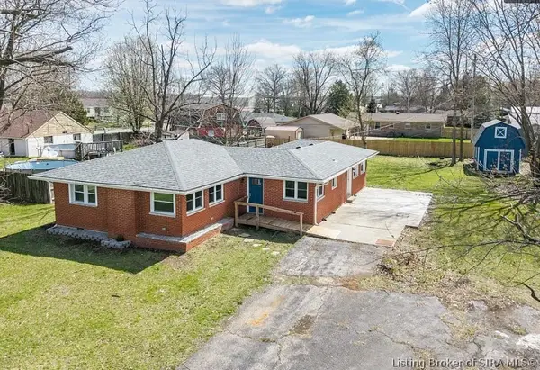 1414 Greenwood Road, Sellersburg, IN 47172