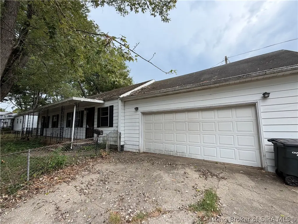323 Hampton Court, Charlestown, IN 47111 - #1