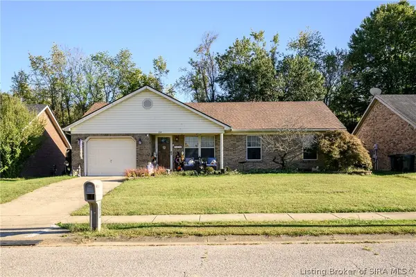 1214 Whitehorse Vale Drive, Jeffersonville, IN 47130