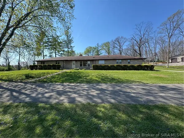 101 Oakwood Drive, Salem, IN 47167