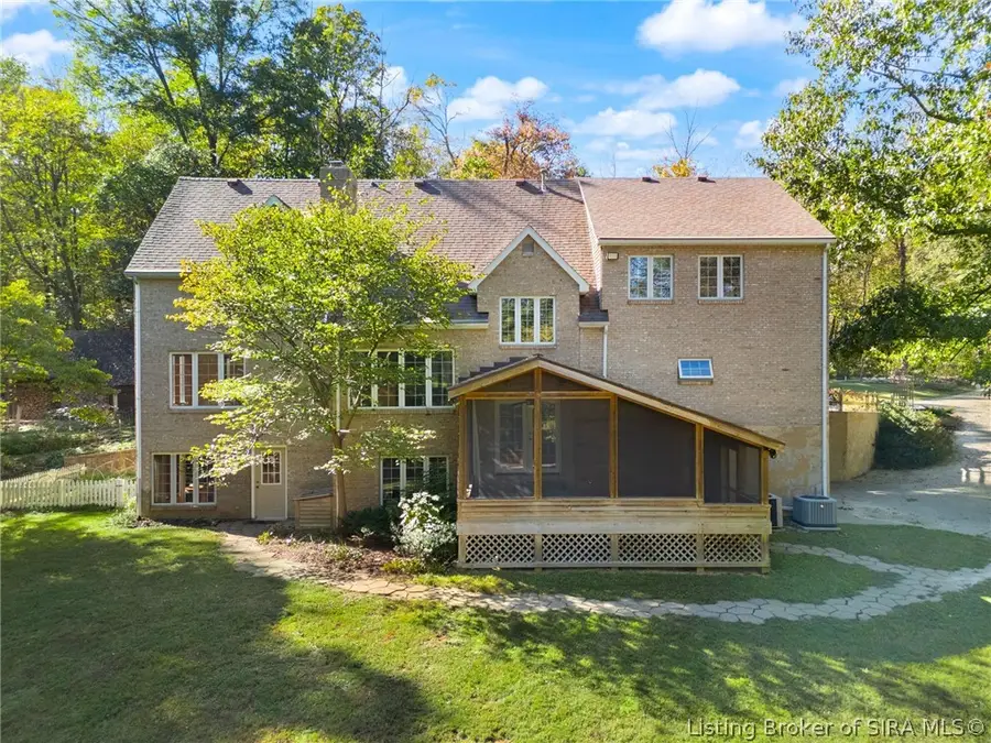 925 W Oakwood Ln, Paoli, IN 47454 - #2