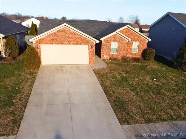 8720 Black Oak Drive, Charlestown, IN 47111