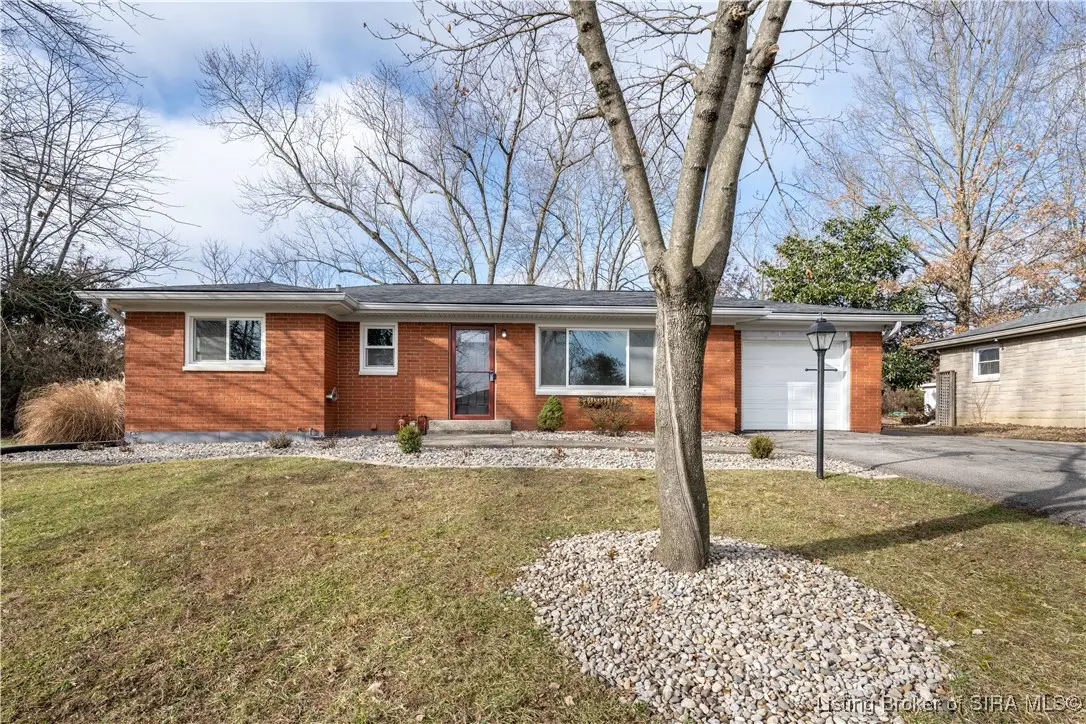 111 Rossmoore Drive, New Albany, IN 47150 - Image #1