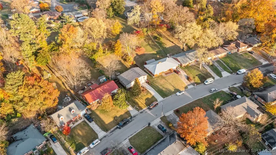 2424 Stover Drive, New Albany, IN 47150 - Image #2