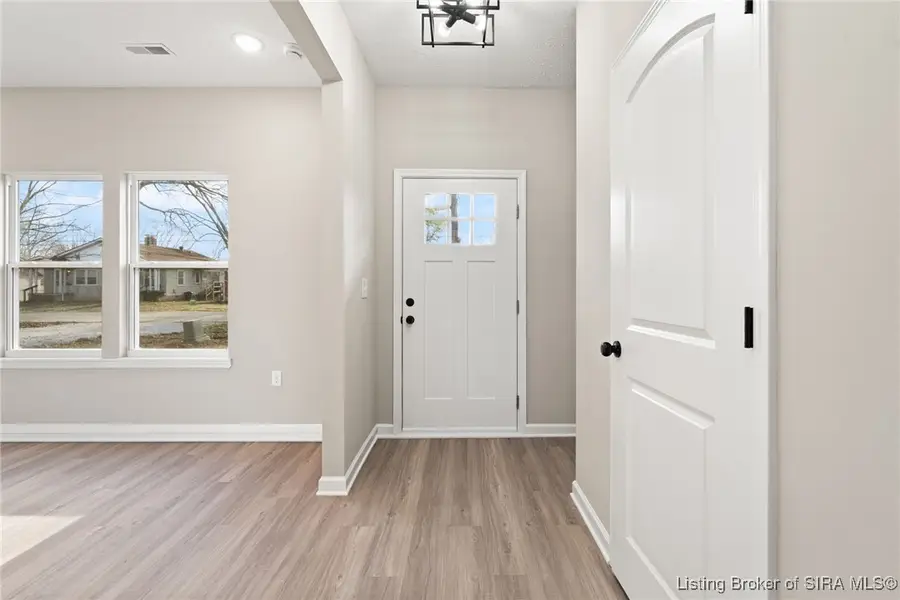 547 W Kenwood Avenue, Clarksville, IN 47129 - Image #3