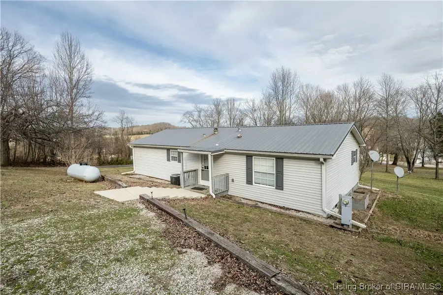 5045 Cardinal Drive Nw, Depauw, IN 47115 - Image #2