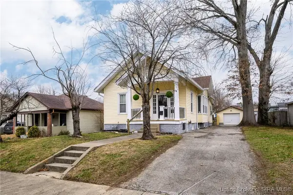 2111 Mclean Avenue, New Albany, IN 47150