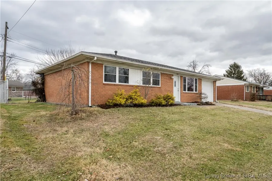 707 Spicewood Drive, Clarksville, IN 47129 - Image #2