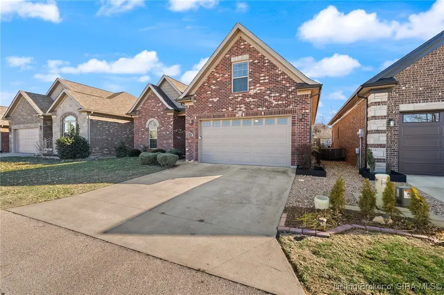 3016 Garden Villa Drive, Jeffersonville, IN 47130 - Image #2