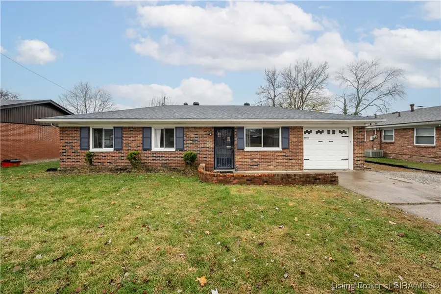 906 Silverwood Drive, Clarksville, IN 47129 - Image #2