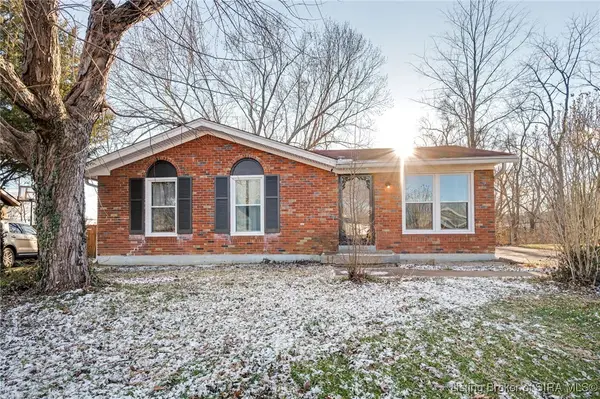 202 Venetian Way, New Albany, IN 47150