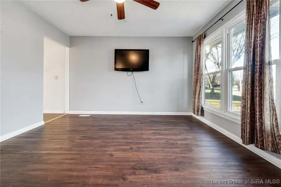 202 Venetian Way, New Albany, IN 47150 - Image #2