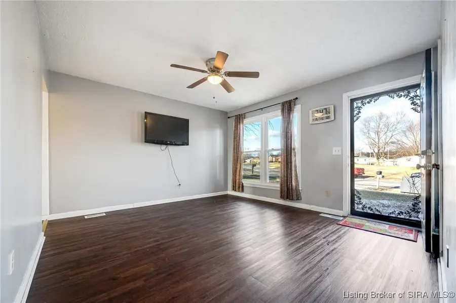 202 Venetian Way, New Albany, IN 47150 - Image #3