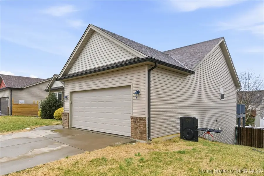 1618 Regans Way, Jeffersonville, IN 47130 - Image #3