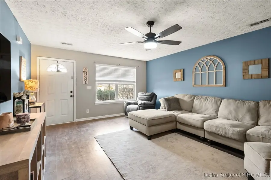 804 Twin Oaks Drive, Henryville, IN 47126 - Image #3