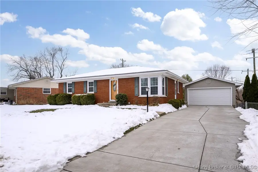 1424 Ridgeway Drive, Jeffersonville, IN 47130 - Image #2
