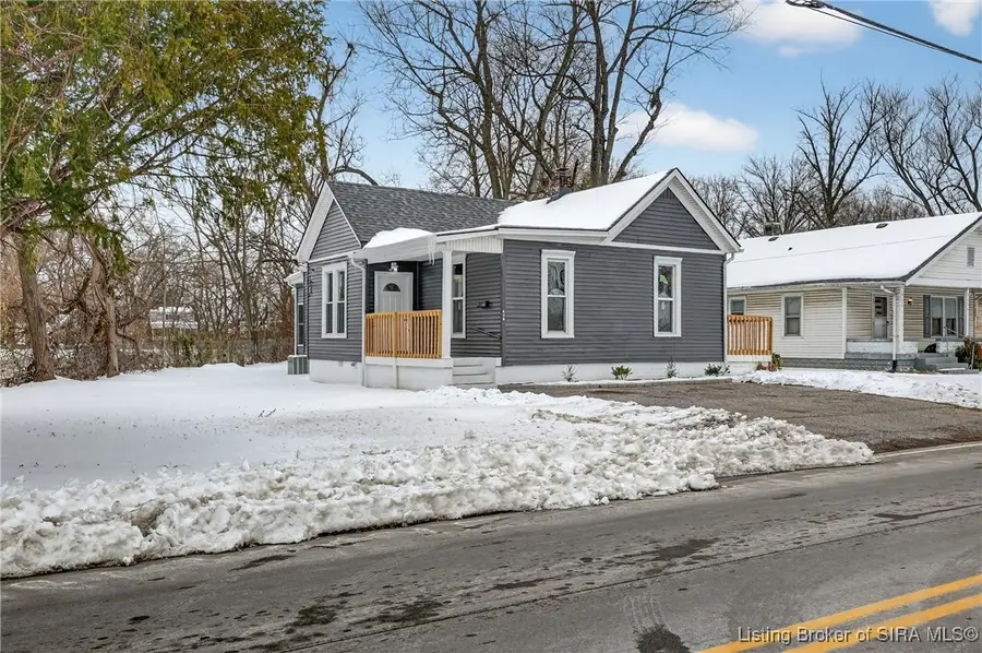 430 N Randolph Avenue, Clarksville, IN 47129 - #2