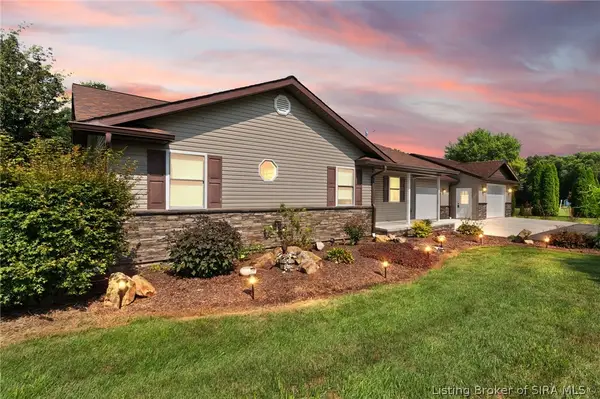 4 Orchard Road, Loogootee, IN 47553