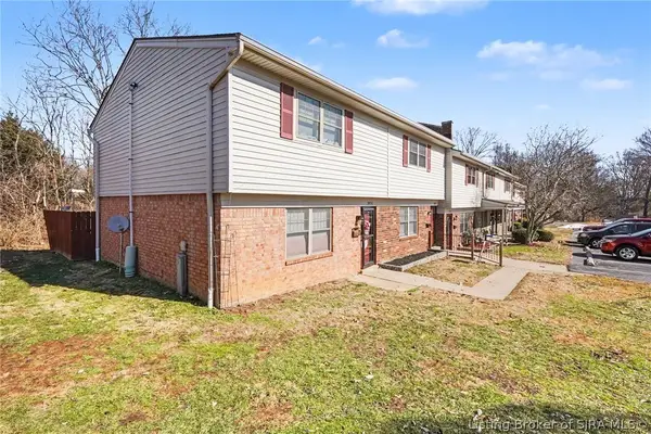 3059 Wooded Way, Jeffersonville, IN 47130