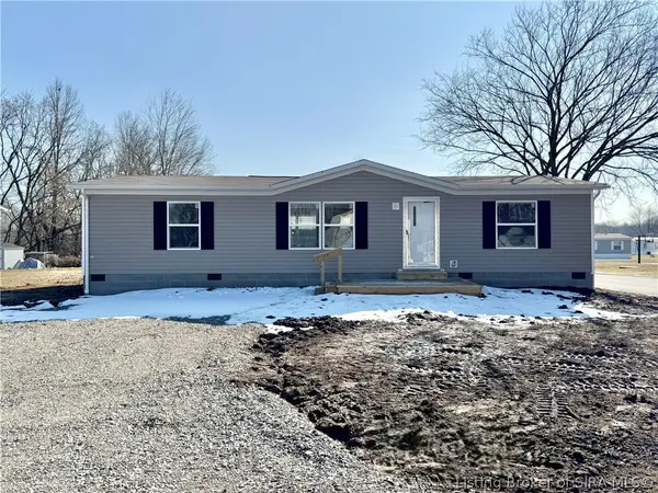 1211 W York Road, Austin, IN 47102