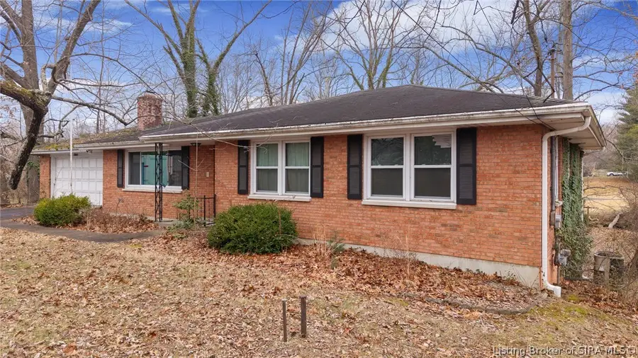 3801 Chapel Lane, New Albany, IN 47150 - #3