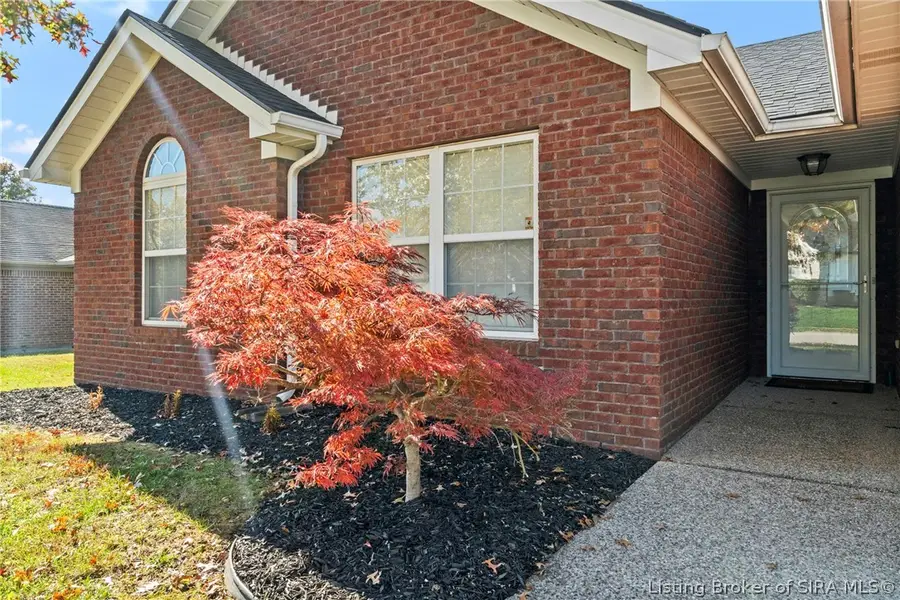 3703 Parkview Way, Jeffersonville, IN 47130 - #3