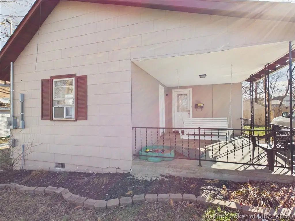 420 Oak Street, Sellersburg, IN 47172 - #1